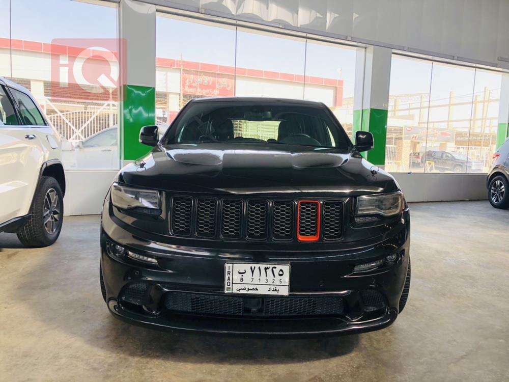 جیپ گراند شیرۆکی